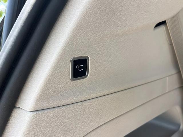 Used 2023 Chrysler Pacifica - photo 19