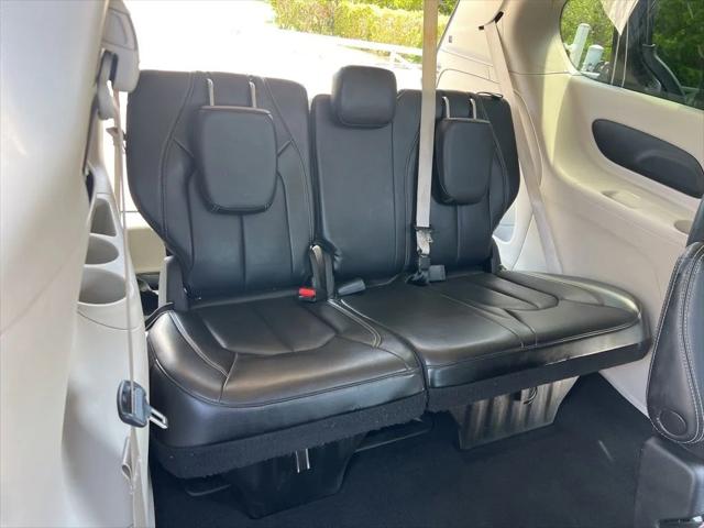 Used 2023 Chrysler Pacifica - photo 22