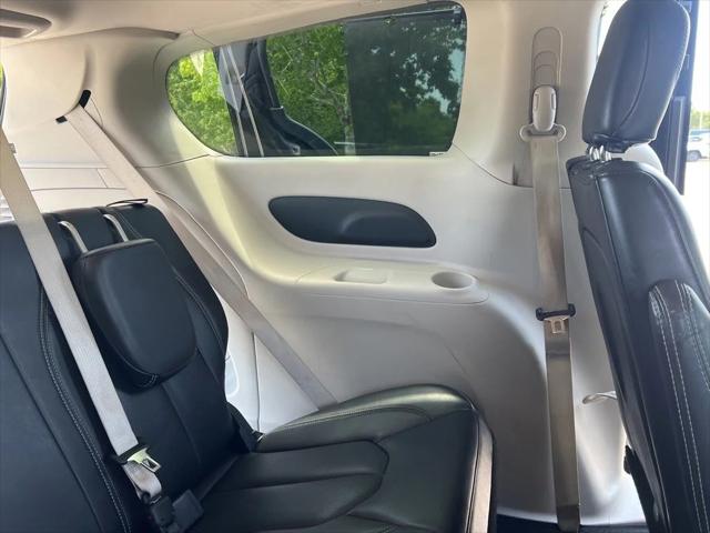 Used 2023 Chrysler Pacifica - photo 23