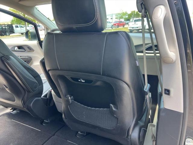 Used 2023 Chrysler Pacifica - photo 27