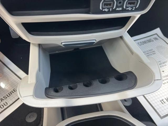 Used 2023 Chrysler Pacifica - photo 45