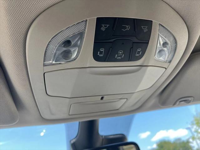 Used 2023 Chrysler Pacifica - photo 49