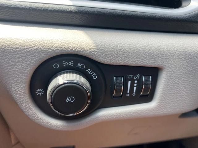 Used 2023 Chrysler Pacifica - photo 57