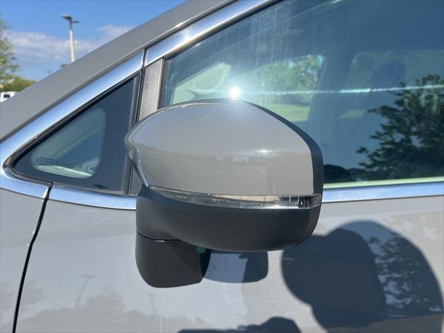 Used 2023 Chrysler Pacifica - photo 21