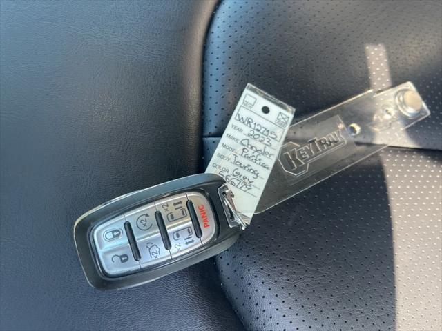 Used 2023 Chrysler Pacifica - photo 24