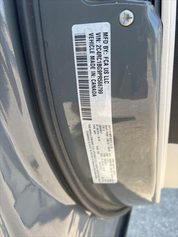 Used 2023 Chrysler Pacifica - photo 25