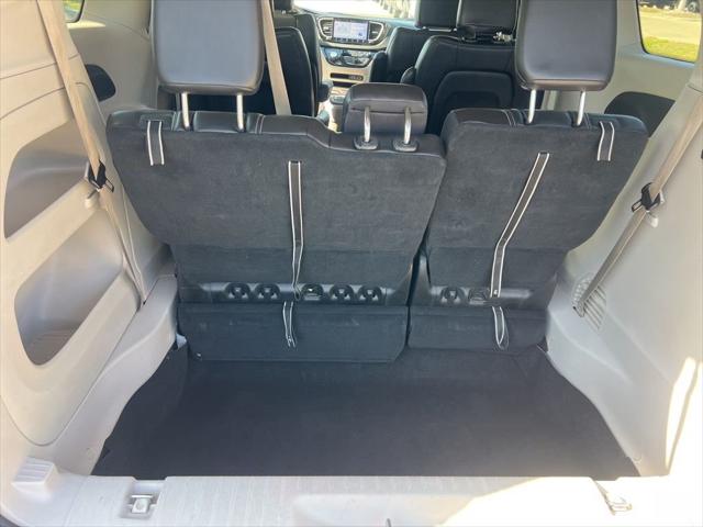 Used 2023 Chrysler Pacifica - photo 32