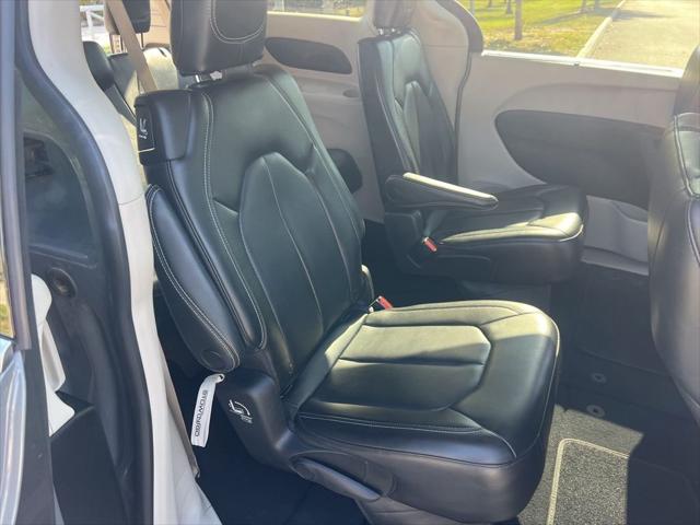 Used 2023 Chrysler Pacifica - photo 36