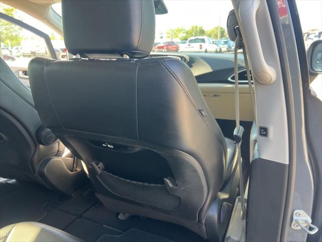 Used 2023 Chrysler Pacifica - photo 40