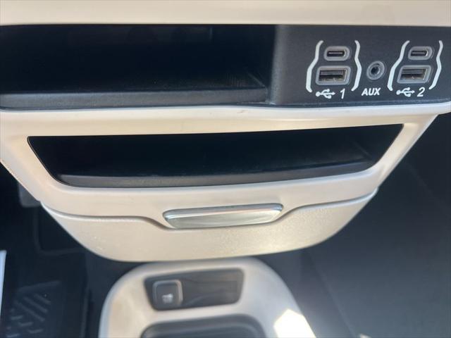 Used 2023 Chrysler Pacifica - photo 50