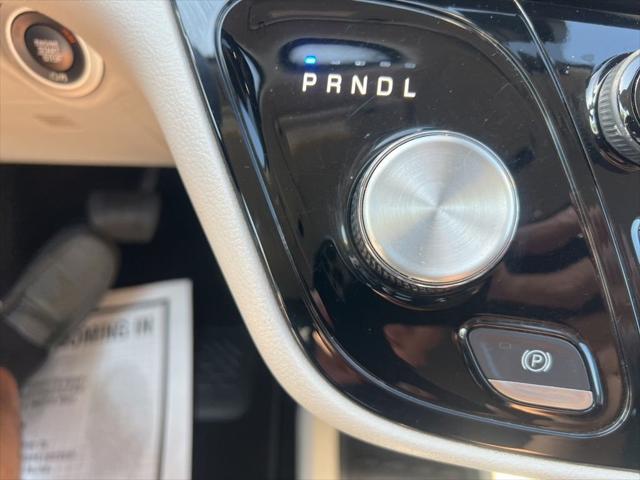 Used 2023 Chrysler Pacifica - photo 52
