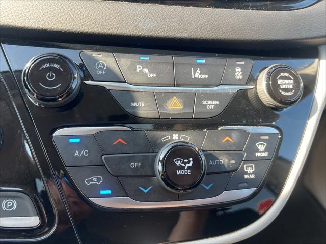 Used 2023 Chrysler Pacifica - photo 53