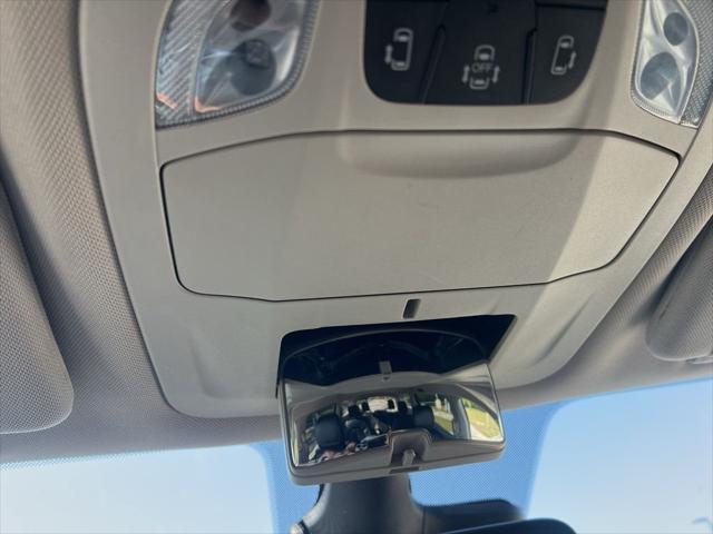 Used 2023 Chrysler Pacifica - photo 58