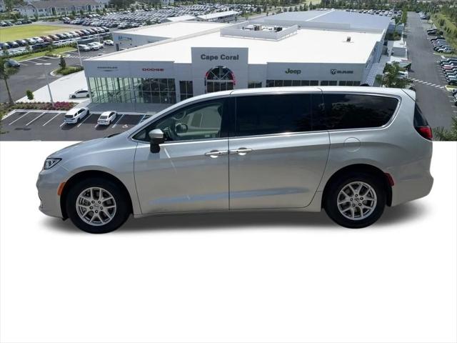 Used 2023 Chrysler Pacifica - photo 17
