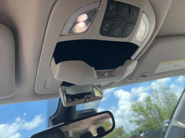 Used 2023 Chrysler Pacifica - photo 24