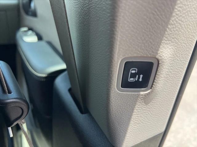 Used 2023 Chrysler Pacifica - photo 31