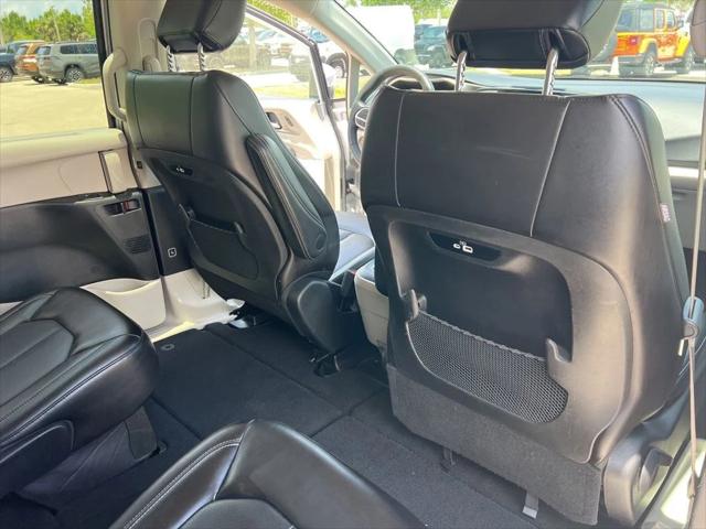 Used 2023 Chrysler Pacifica - photo 32