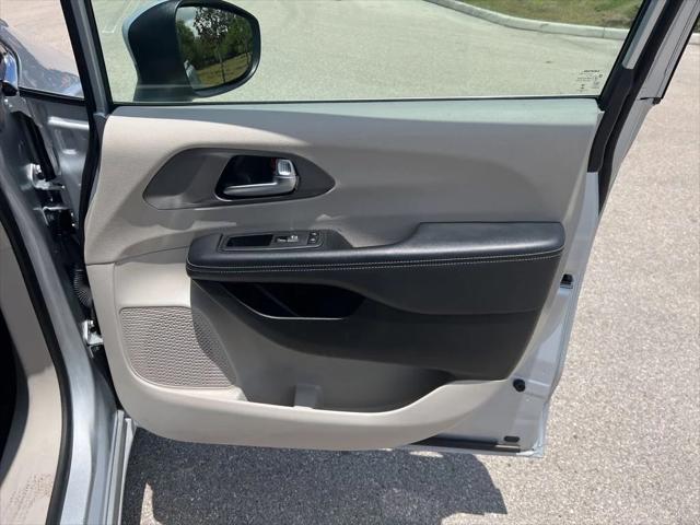 Used 2023 Chrysler Pacifica - photo 33
