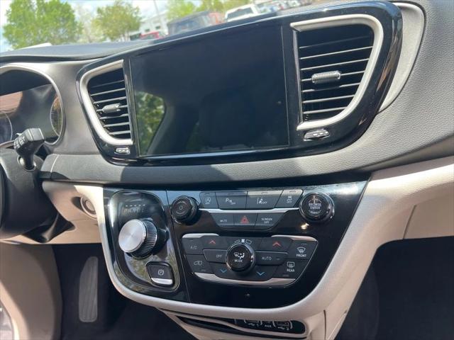 Used 2023 Chrysler Pacifica - photo 39