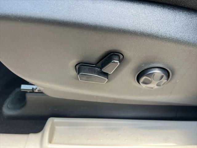 Used 2023 Chrysler Pacifica - photo 44