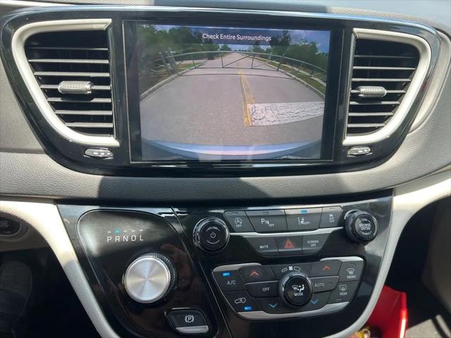 Used 2023 Chrysler Pacifica - photo 48