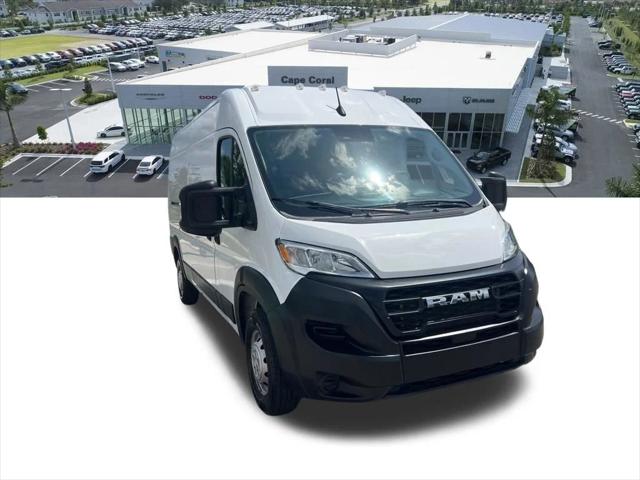 Used 2023 Ram ProMaster 2500 - photo 2