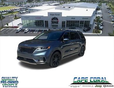 Used 2023 Kia Carnival - photo 1