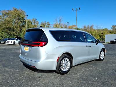 2024 Chrysler Pacifica FWD Minivan for sale #KP1002 - photo 2