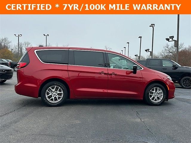 Used 2024 Chrysler Pacifica - photo 12