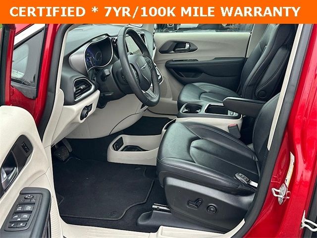 Used 2024 Chrysler Pacifica - photo 14