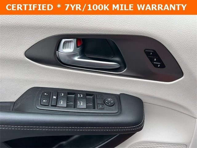 Used 2024 Chrysler Pacifica - photo 17