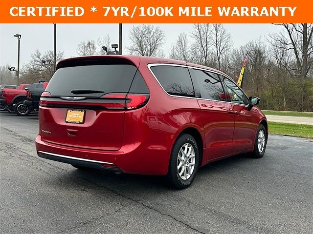 Used 2024 Chrysler Pacifica Touring L Minivan - photo 2