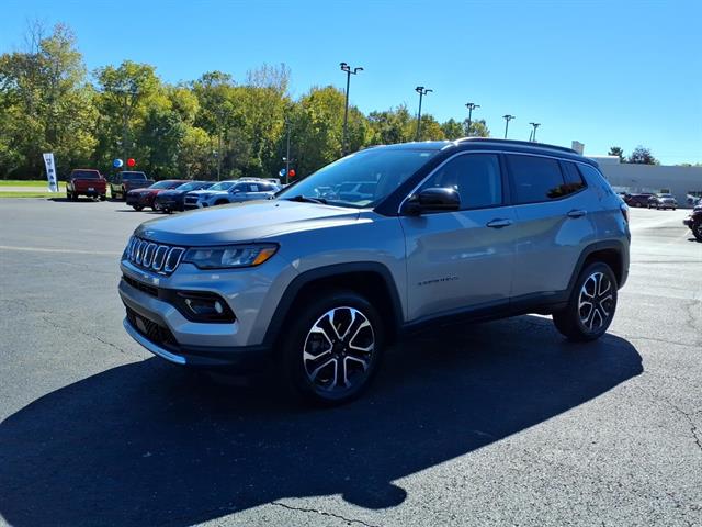 Used 2022 Jeep Compass - photo 1