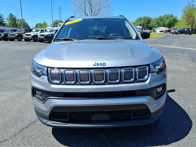 Used 2022 Jeep Compass - photo 2