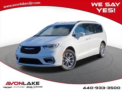 Used 2022 Chrysler Pacifica Touring L Minivan for sale #C211569A - photo 1