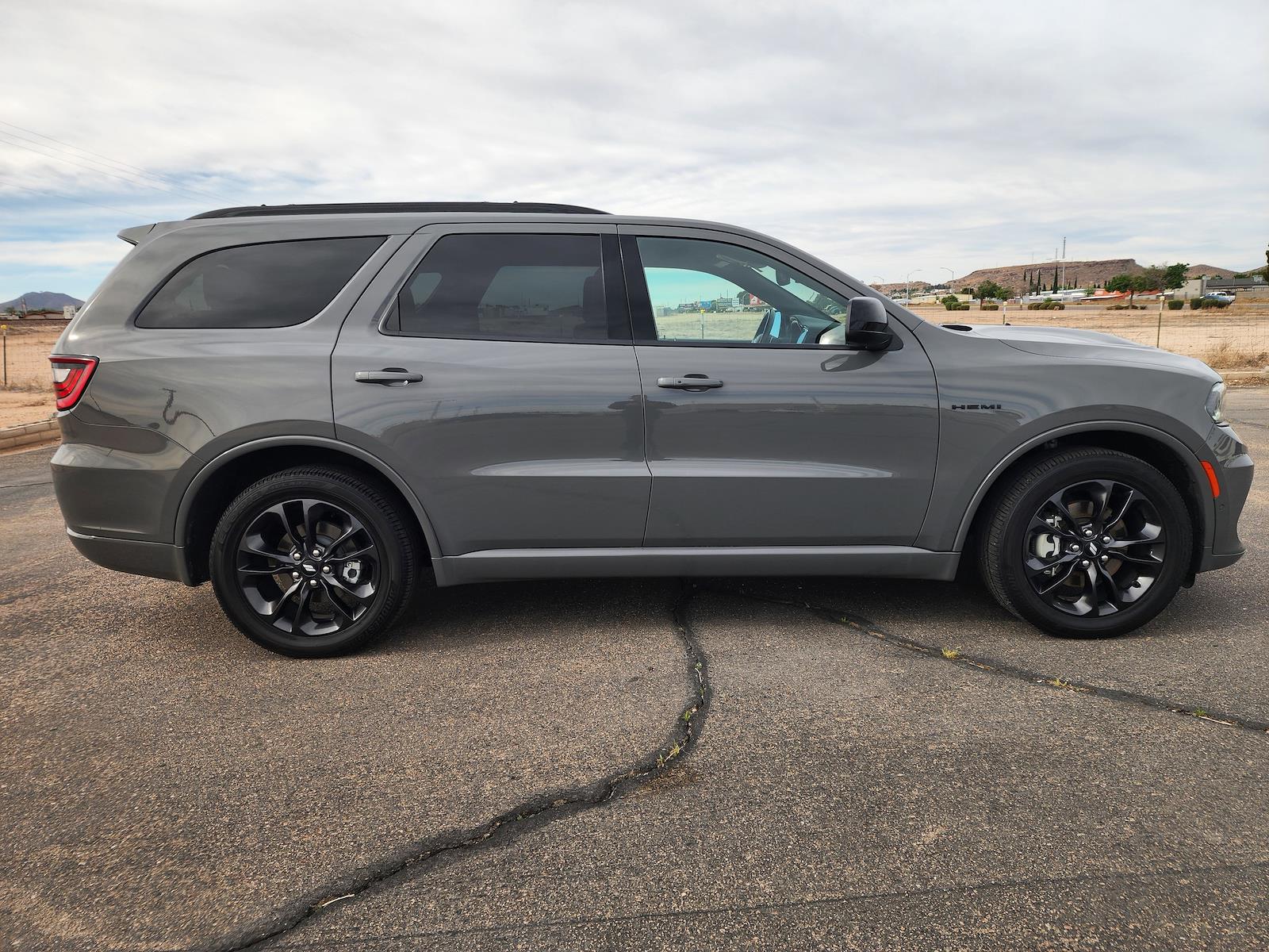 Used 2025 Dodge Durango - photo 2