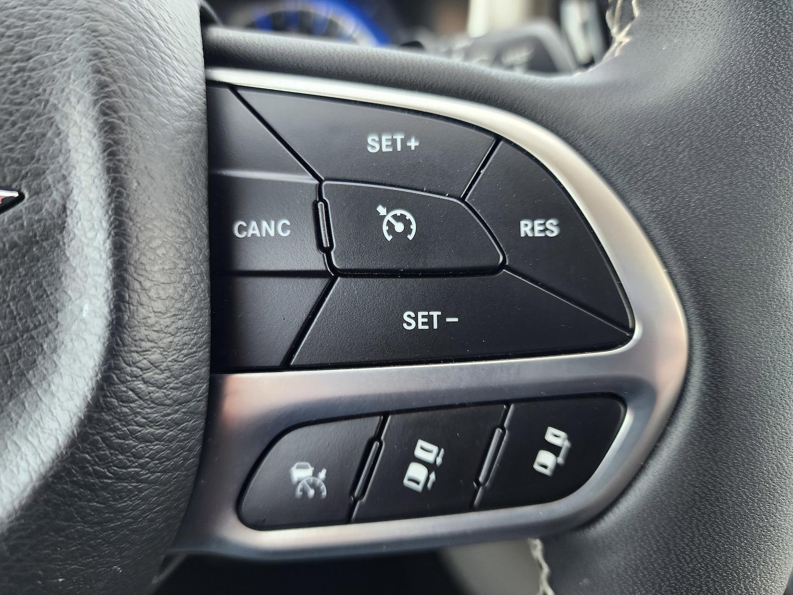 Used 2024 Chrysler Pacifica - photo 21