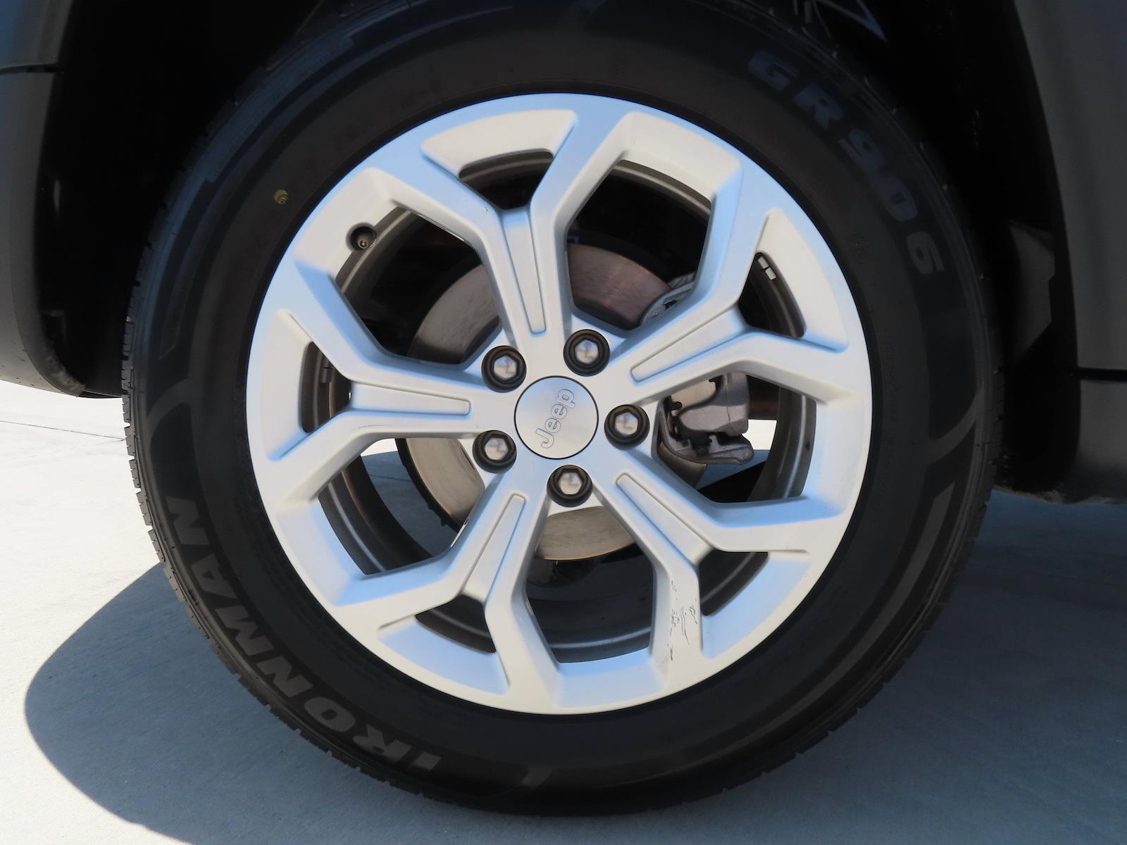 Used 2024 Jeep Compass - photo 9