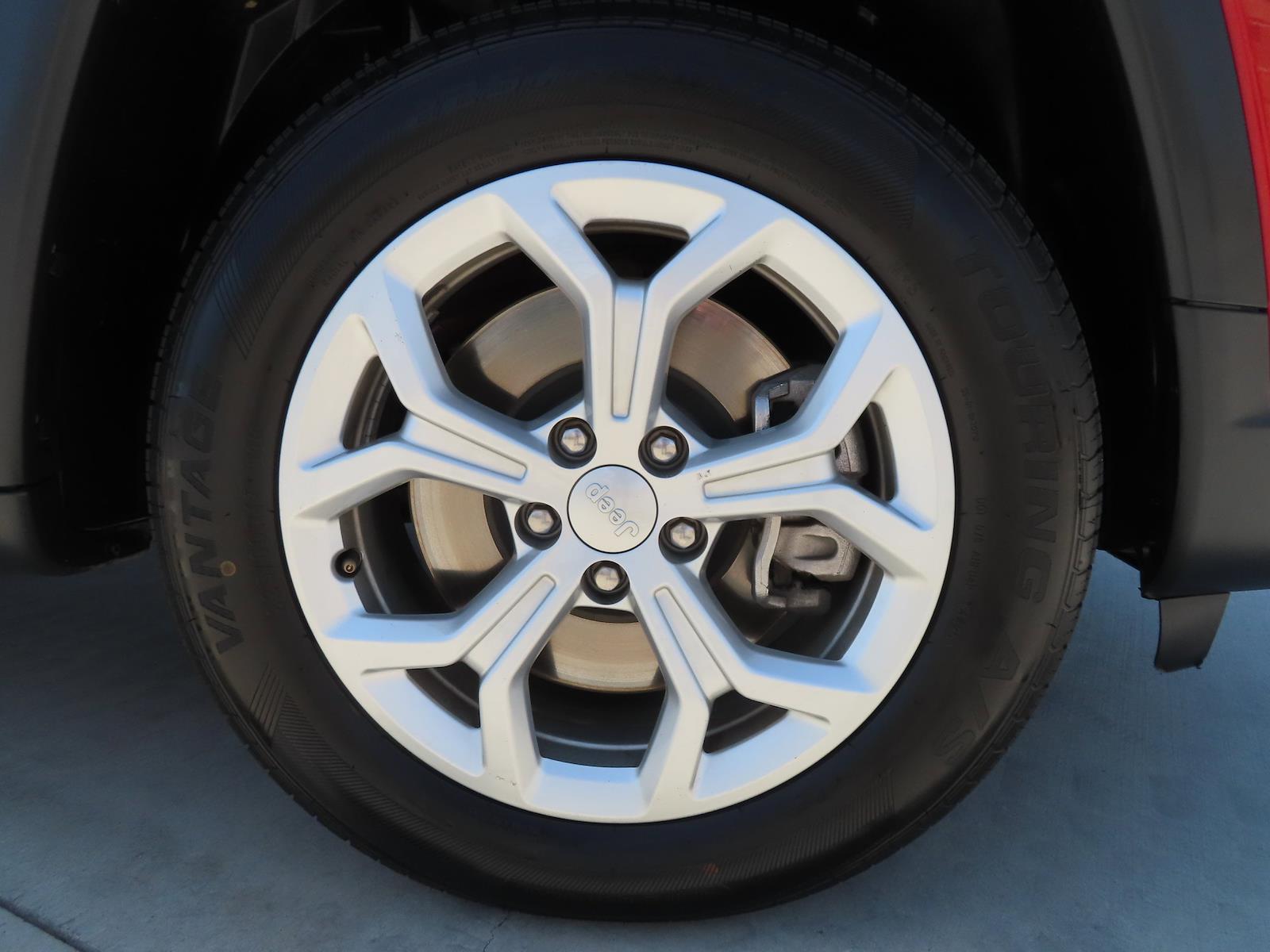 Used 2024 Jeep Compass - photo 10