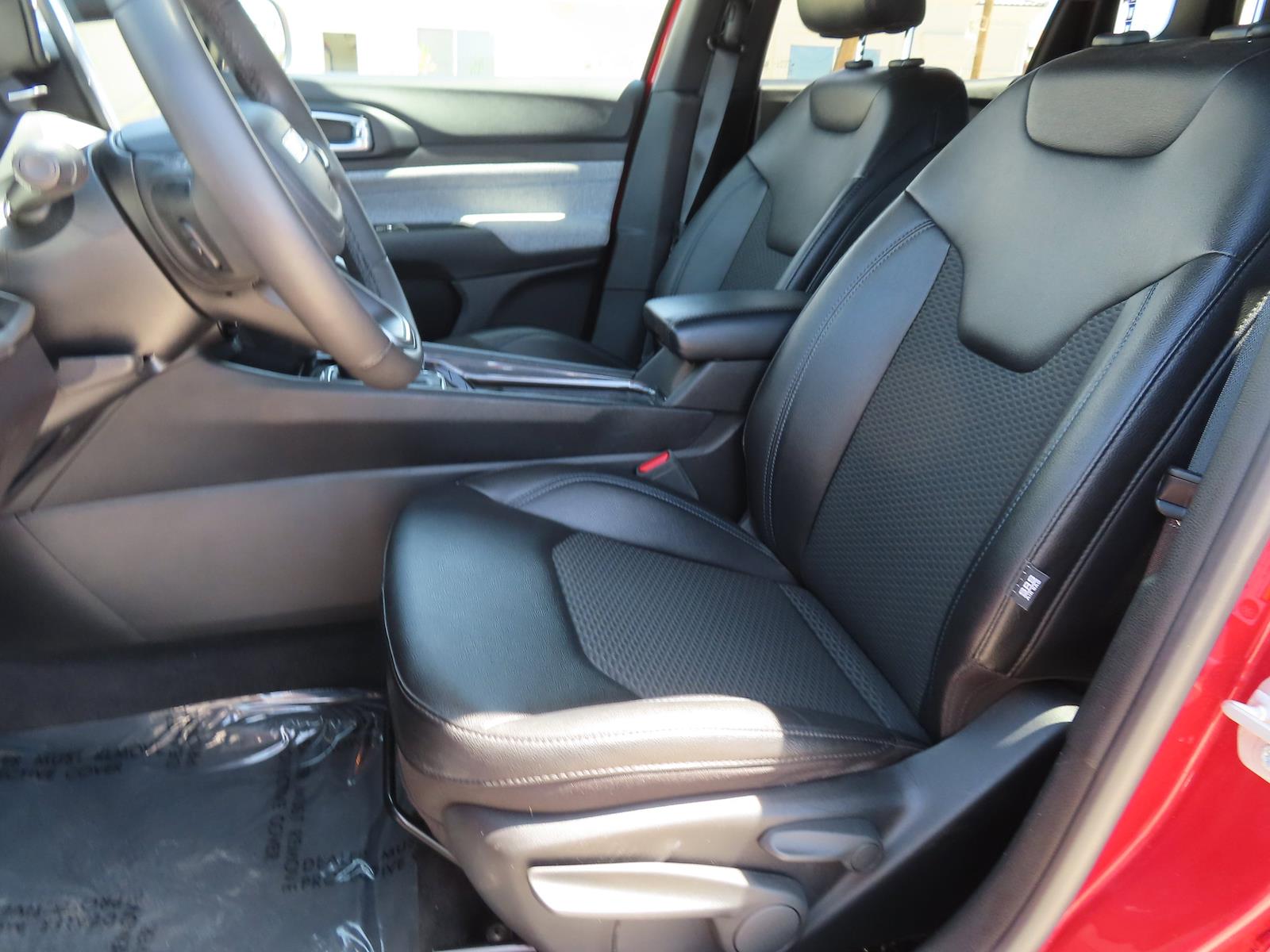 Used 2024 Jeep Compass - photo 11