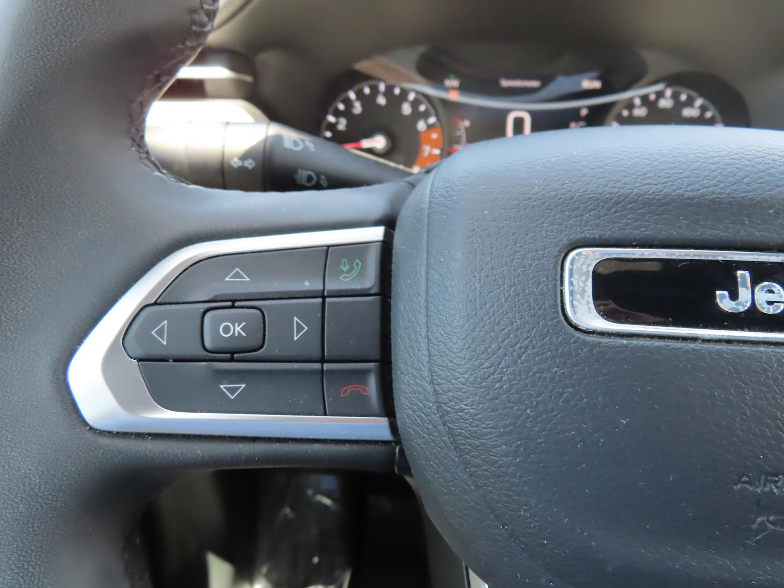 Used 2024 Jeep Compass - photo 19