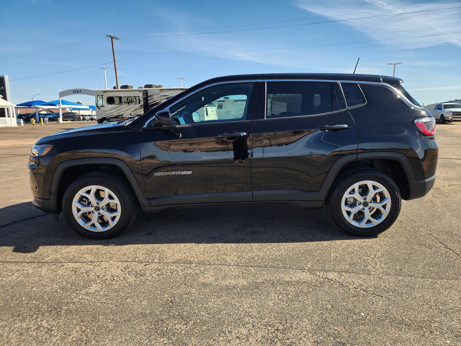 Used 2025 Jeep Compass - photo 7