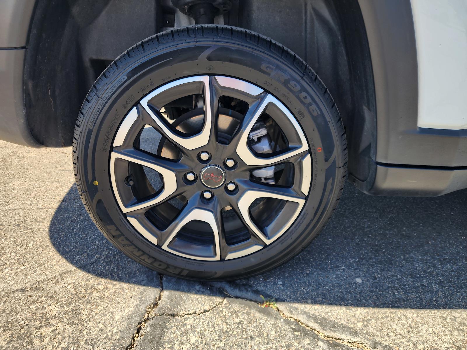 Used 2025 Jeep Compass - photo 10