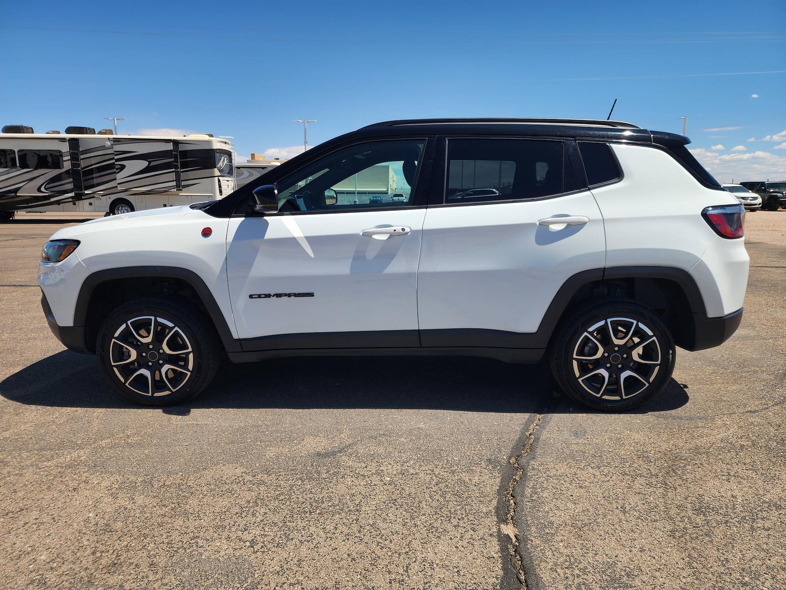 Used 2025 Jeep Compass - photo 6