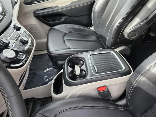 Used 2024 Chrysler Pacifica - photo 15