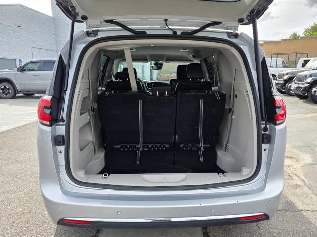 Used 2024 Chrysler Pacifica - photo 23