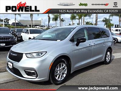 Used 2024 Chrysler Pacifica - photo 1