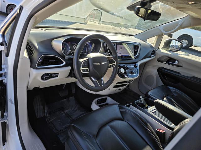 Used 2023 Chrysler Pacifica - photo 12