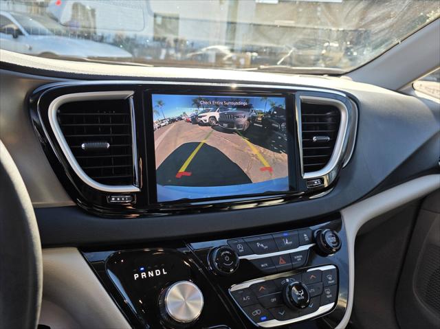 Used 2023 Chrysler Pacifica - photo 19
