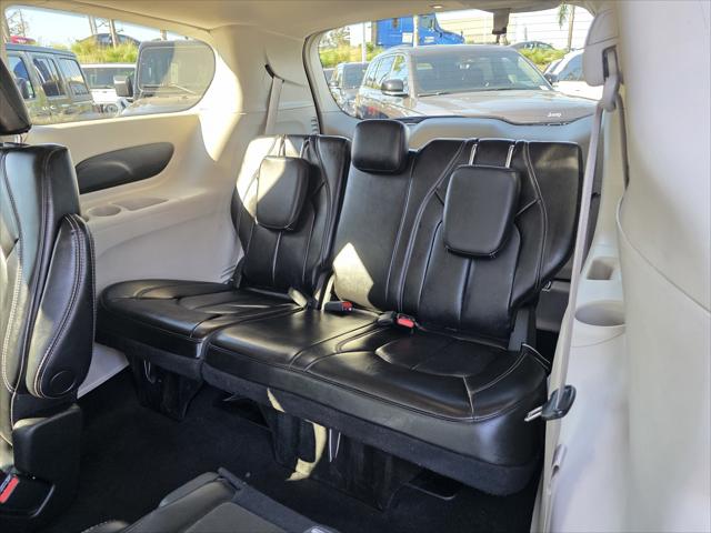 Used 2023 Chrysler Pacifica - photo 21